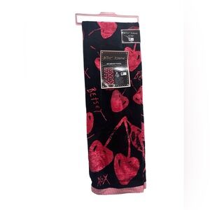 BETSEY JOHNSON Cherry Lips   Beach
Towel 6 Feet   36" x 72" NWT‎